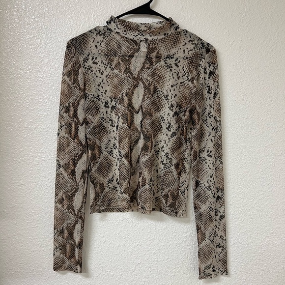 West of Mel rose Sheer long sleeve - Picture 1 of 1